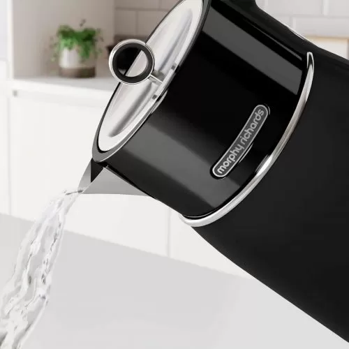 100744-pour-ponv4u1pc2cl5g09lpxl6u932a14hb52s8biqrntl4 קומקום 1.5 MORPHY RICHARDS מורפי ריצ`ארדס דגם 100744 Signature