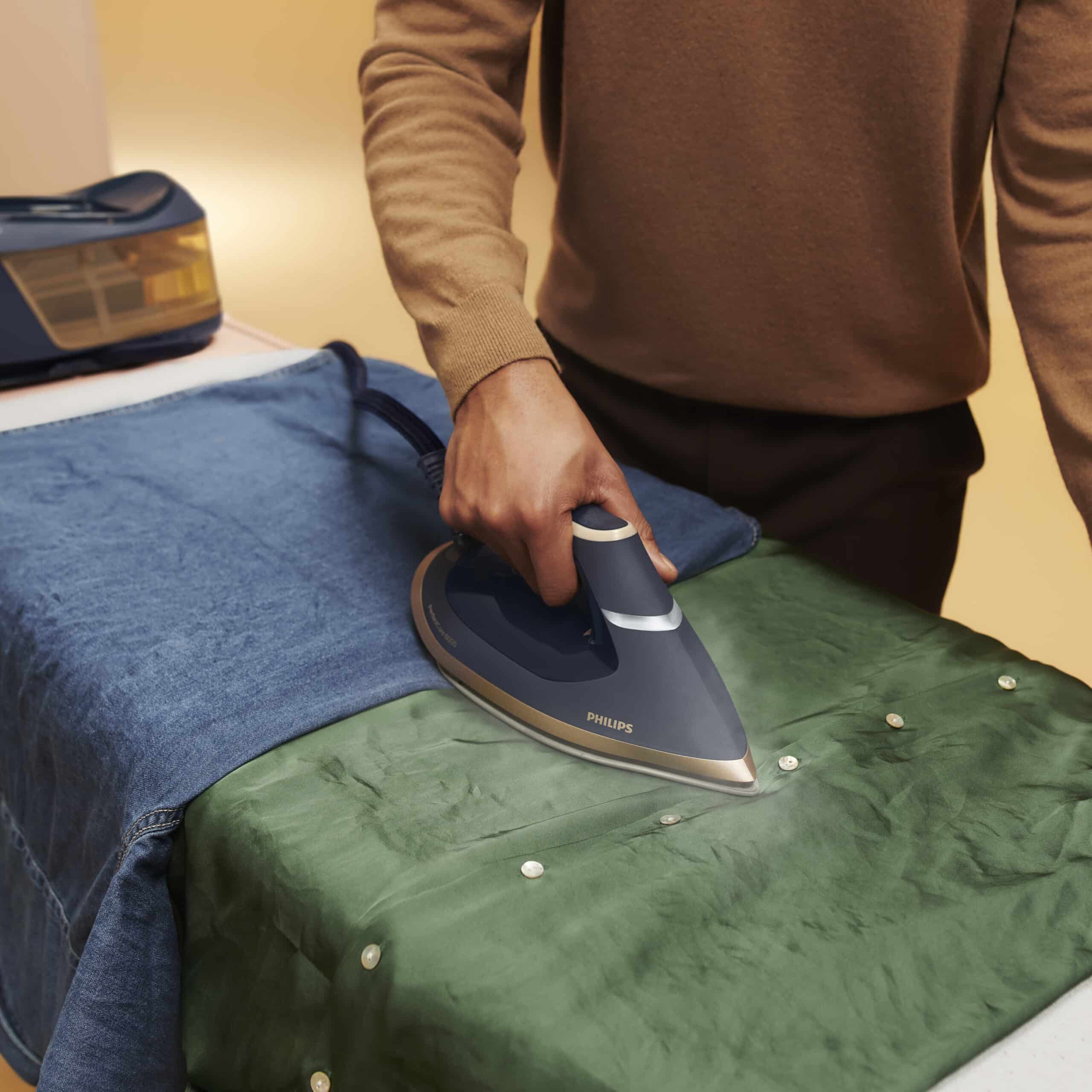 PSG6066_OneIdealTemperature_1x1 מגהץ קיטור מקצועי פיליפס Philips דגם - PSG6066/20