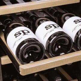 מקרר יין CASO קאסו 66 בקבוקים WineComfort 66 black שחור