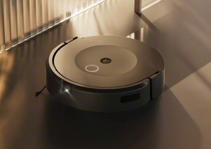 RoombaCombo_10Max_Photo_Exploratory_Reflection_Email_Mobile_425x300 שואב שוטף רובוטי iRobot Roomba Combo MAX10