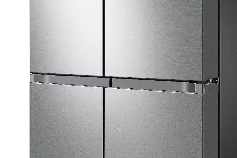 rf59a7011sr-az_006_new-handle_silver מקרר 4 דלתות 649 ליטר Samsung סמסונג RF62C7058SR + יצרן קרח אוטומטי נירוסטה