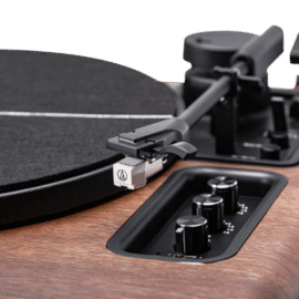 פטיפון מקצועי SAFA סאפה בצבע אגוז כהה בעל רמקולים פנימיים דגם MIC-400