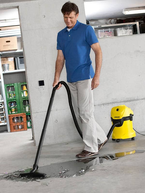 4 שואב אבק יבש רטוב כולל מפוח Karcher קרשר דגם WD3 - אחריות לשנה ע׳׳י דן שלדן היבואן הרשמי