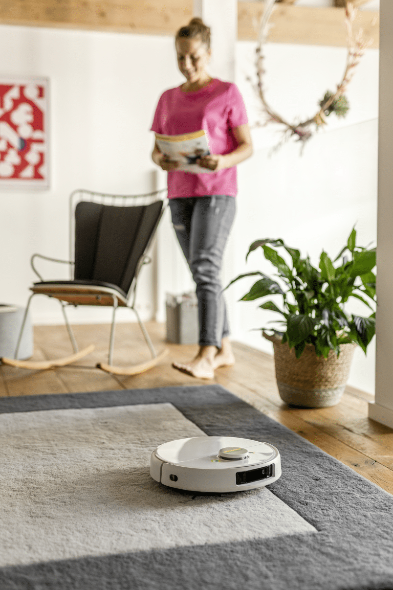 RCV_5_carpet_app_01_CI20-96_DPI_Clipped-768x1154 שואב שוטף רובוטי קרשר Karcher דגם RCV 3 - אחריות לשנה ע''י דן שלדן היבואן הרשמי