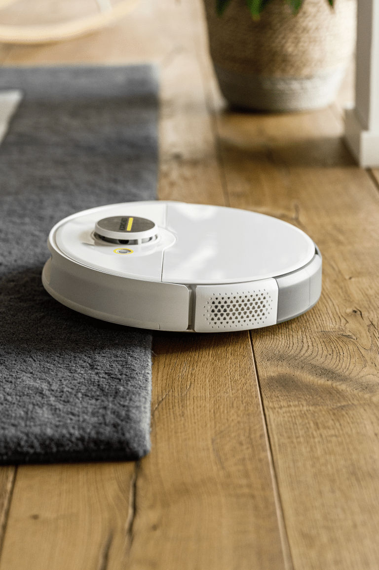 RCV_5_obstacle_overcoming_app_02_CI20-96_DPI_Clipped-768x1154 שואב שוטף רובוטי קרשר Karcher דגם RCV 3 - אחריות לשנה ע''י דן שלדן היבואן הרשמי