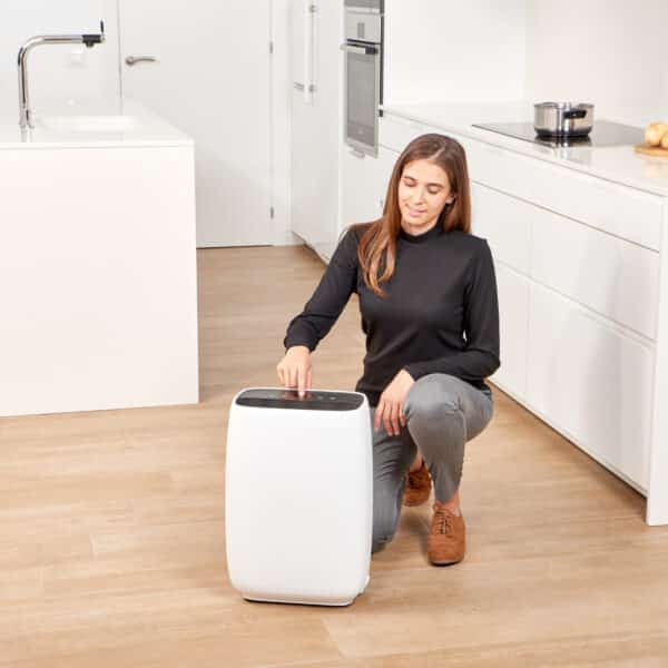 4 מסנן ומטהר אוויר עם פילטר משולש 38W דגם מבית BLACK&DECKER בלאק אנד דקר דגם BXAP350E