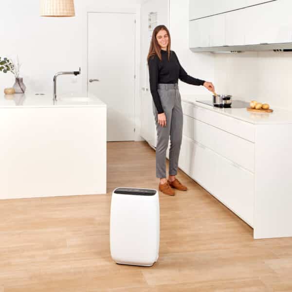 5 מסנן ומטהר אוויר עם פילטר משולש 38W דגם מבית BLACK&DECKER בלאק אנד דקר דגם BXAP350E